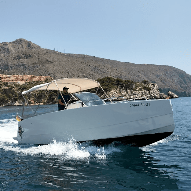 Coche blanco antiguo